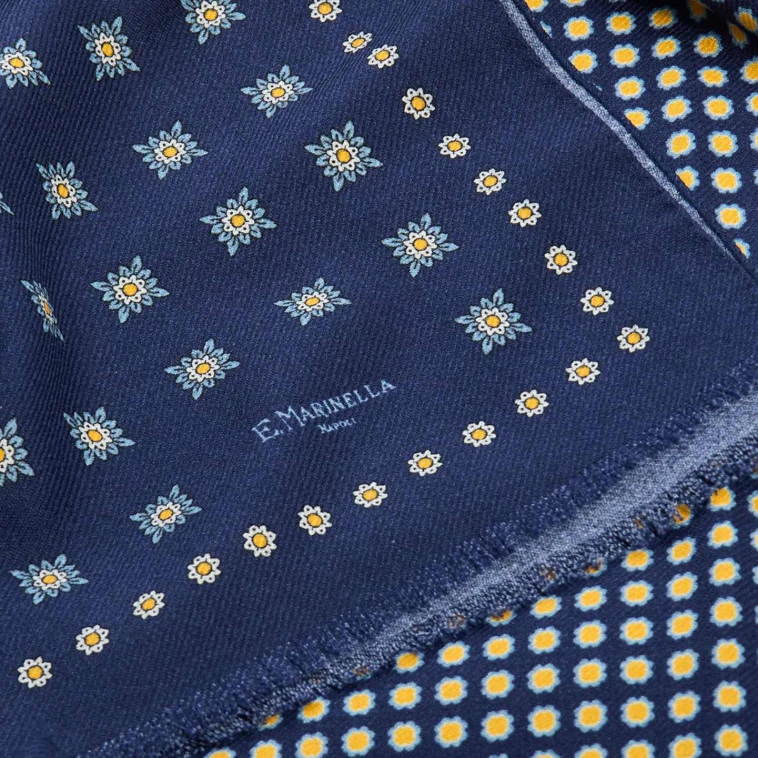 E.Marinella Sciarpe Invernali|STOLA BLU SCURO IN LANA Decorazioni floreali